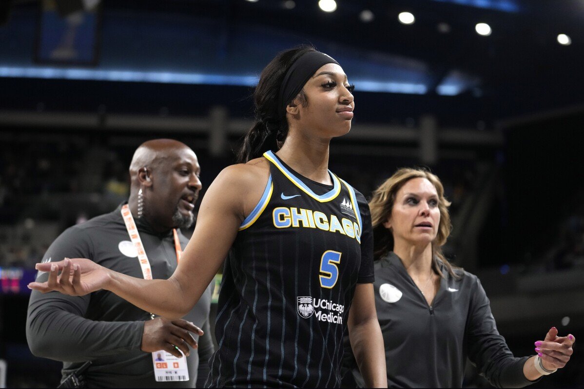 WNBA annulla il secondo fallo tecnico assegnato ad Angel Reese